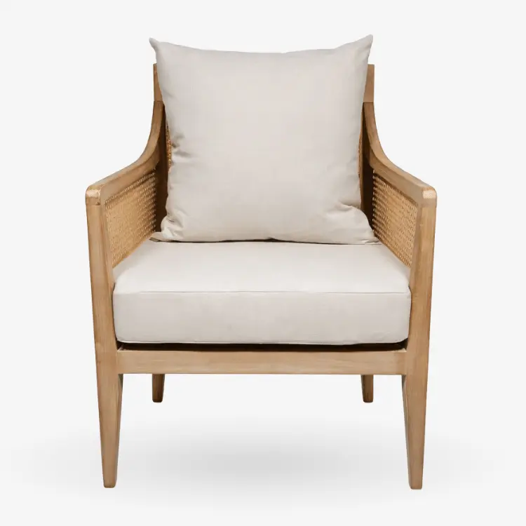 Sillón de madera y ratán natural con cojines tapizados Elan