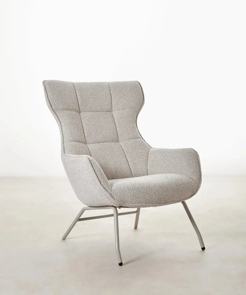Sillón tapizado en tela bouclé Elska