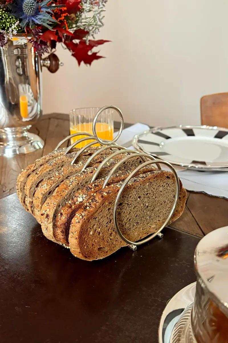 Soporte Para Tostadas Con Diseño Circular De Plata CO