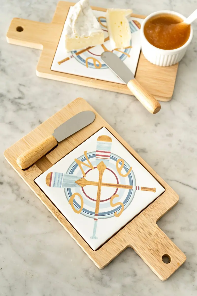 Tabla De Bambú & Cuchillo Con Diseño Remos
