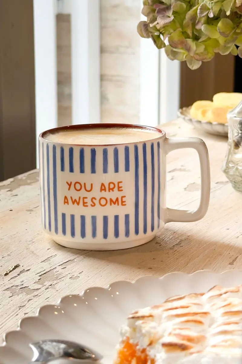Taza Rayas Azules "You Are Awesome"
