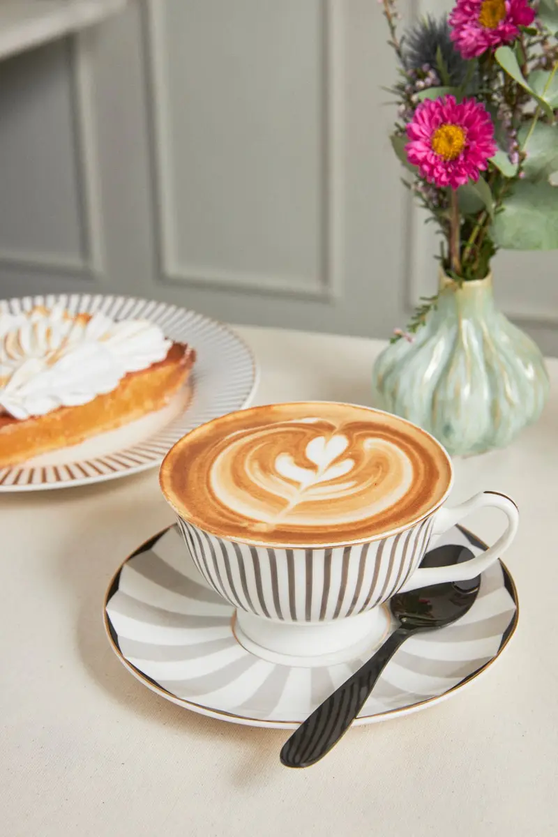 Taza Y Plato Blanco Y Gris Cristina Oria