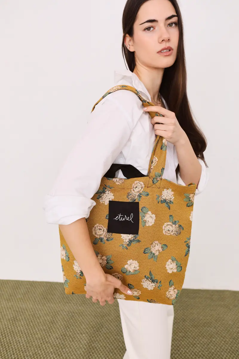 Tote bag tejido jacquard flores rosas