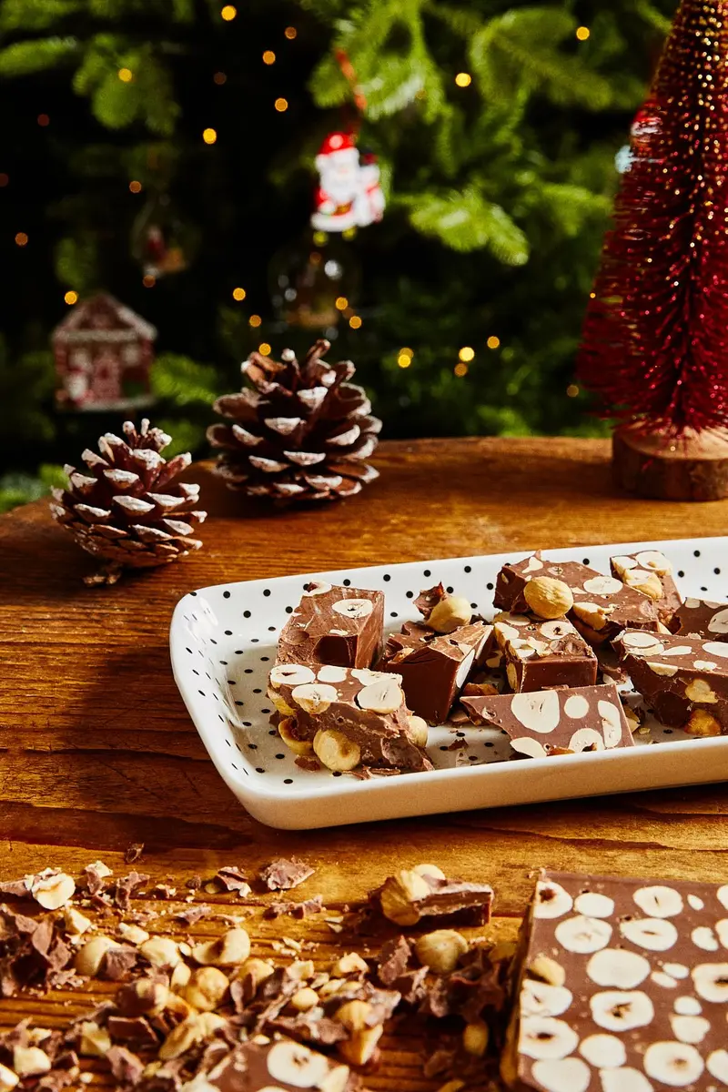 Turrón De Chocolate Con Almendras