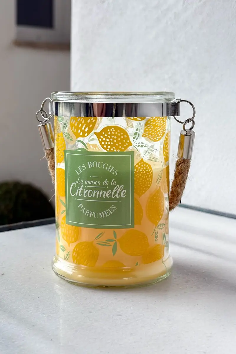 Vela Con Asa De Cuerda Y Aroma A Citronela