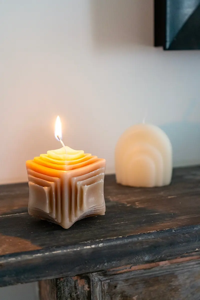 Vela Cuadrada Con Relieve
