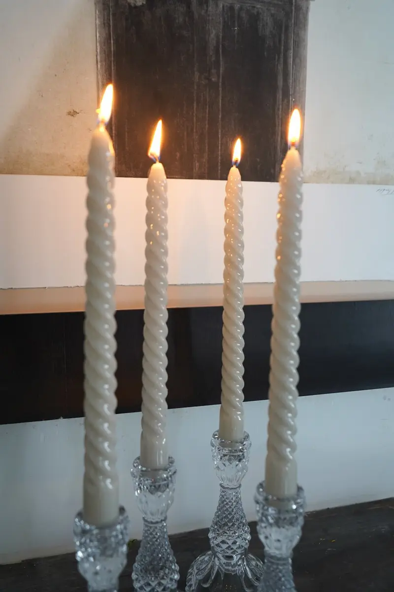 Velas Con Diseño En Espiral Beige